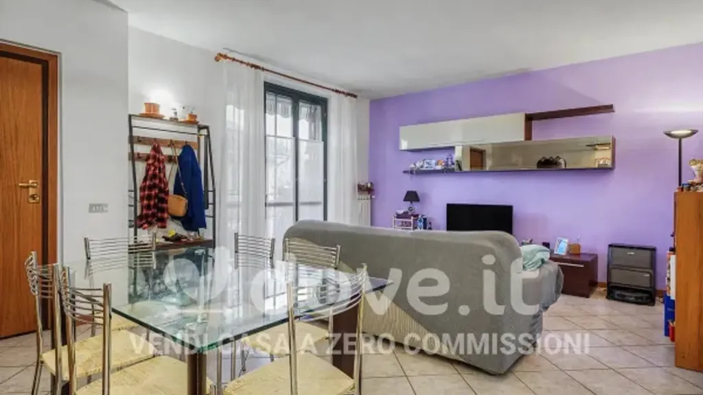 Séjour - Bright 2-Bedroom Apartment with Balcony in Binago