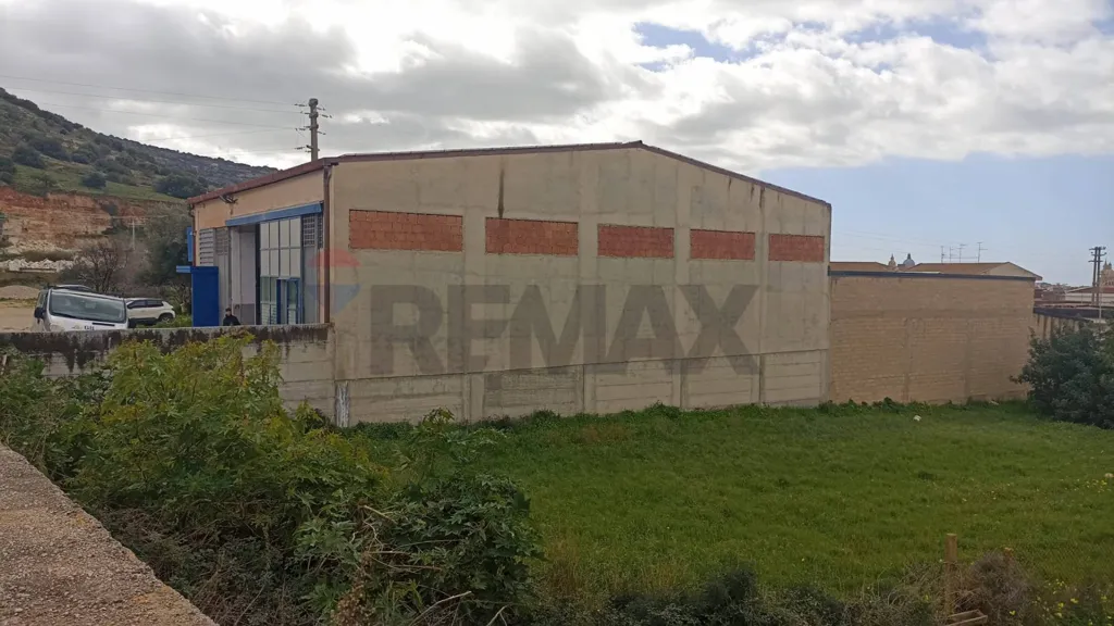Extérieur - Industrial Warehouse with Solar Rent in Comiso