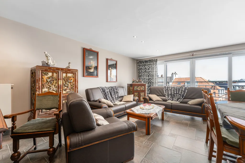 Séjour - Duplex avec Vue sur la Place à Deinze