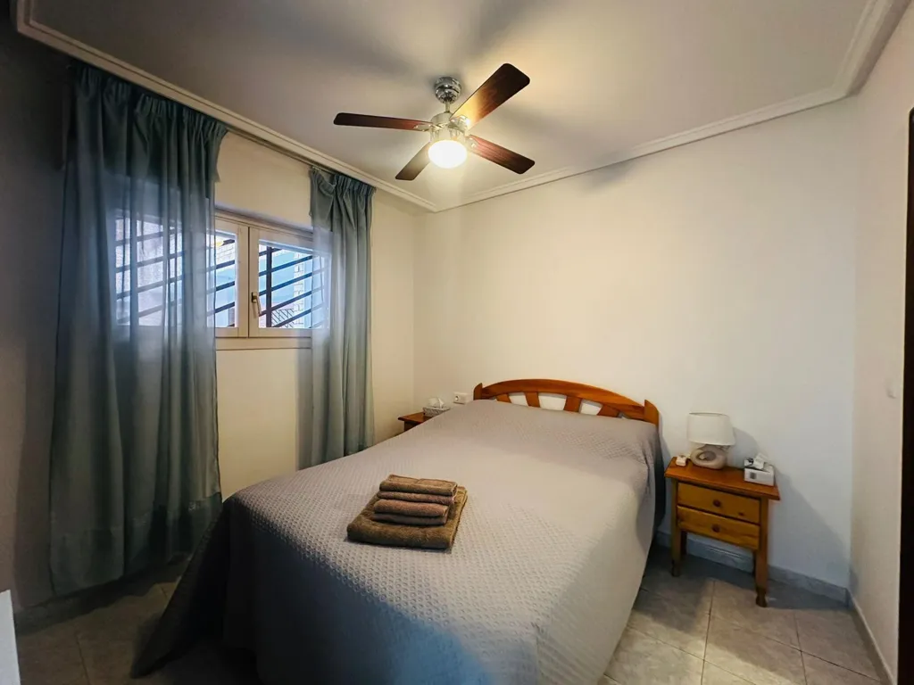 Chambres - Apartment with Pool in Torrevieja Centre