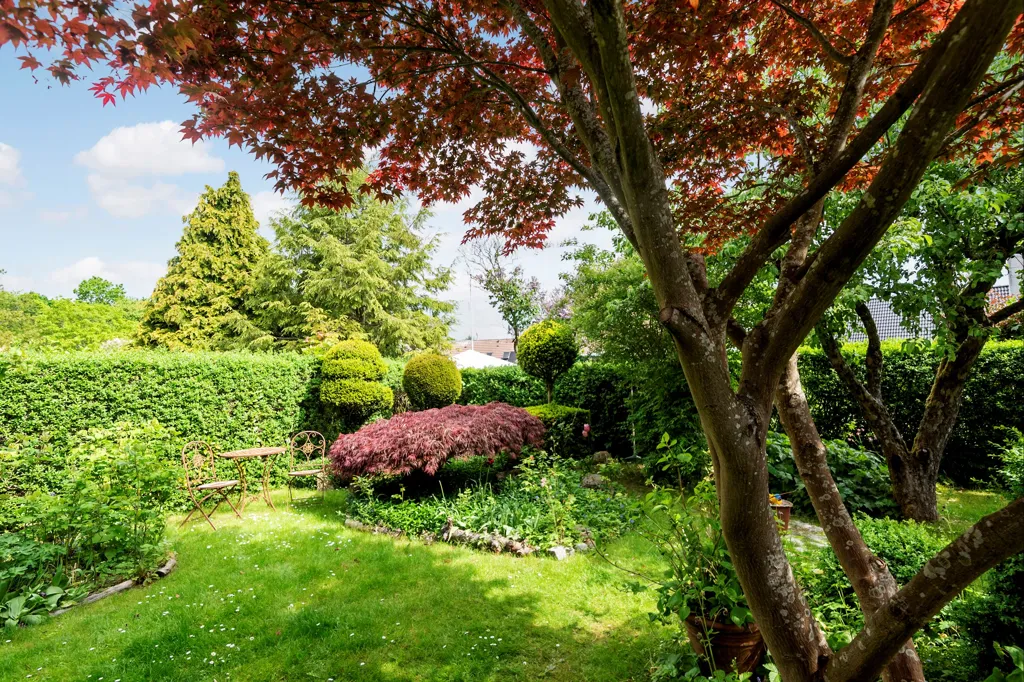 Aed - Villa with Garden in Secure Area