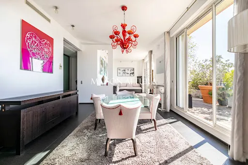 Salle à manger - Appartement de Luxe avec Vue Tour Eiffel à Paris 7ᵉ