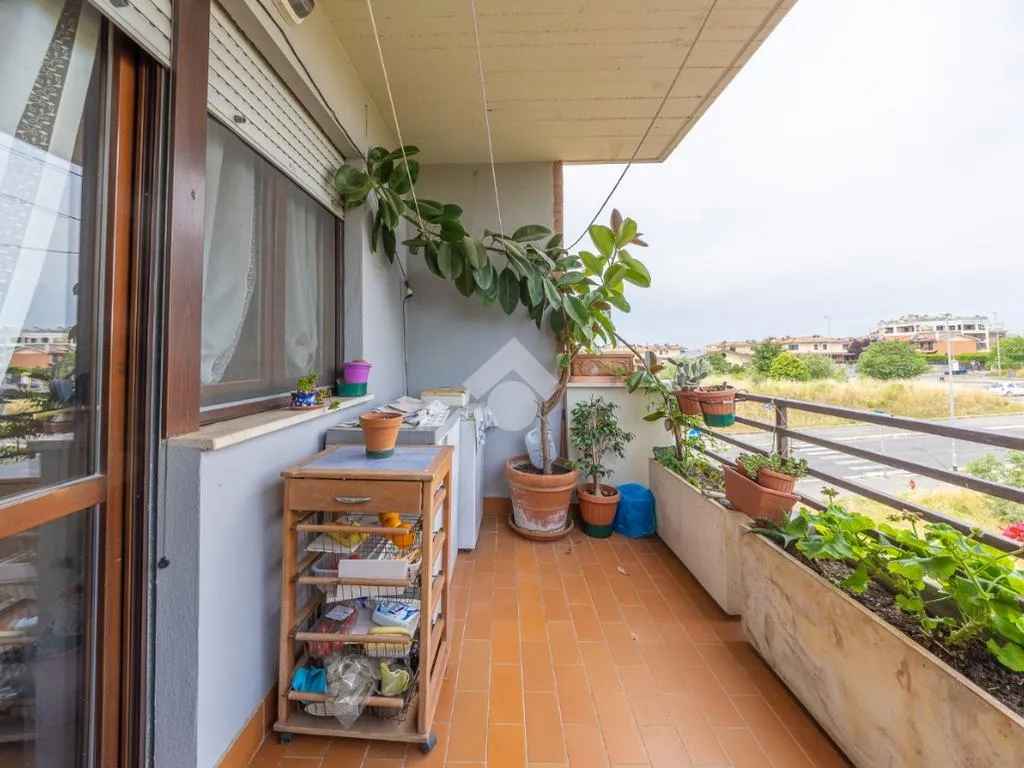 Rõdu - 3-Bedroom Apartment with Balcony in Settecamini