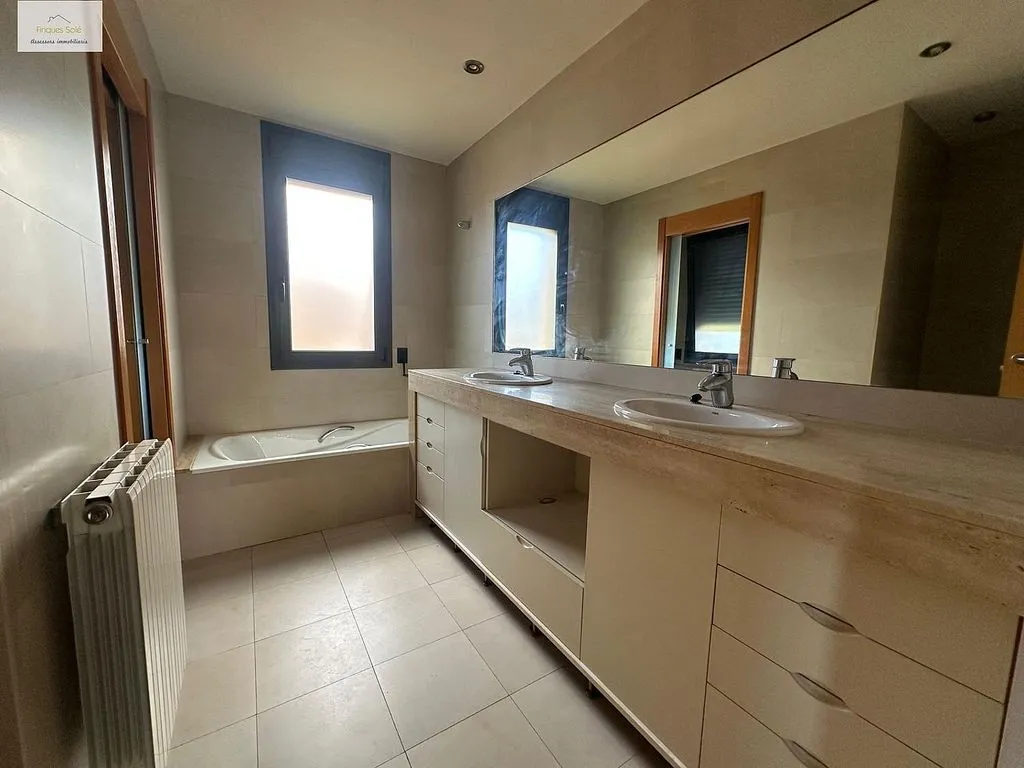 Vannitoad - Chalet with Pool in Roca del Vallès