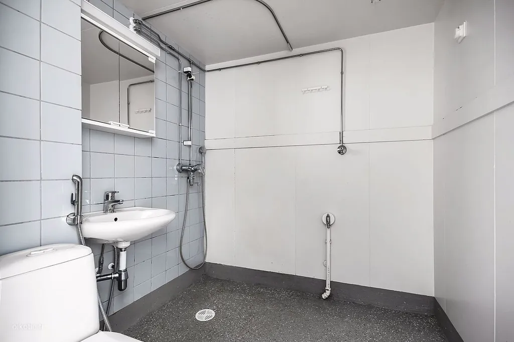 Bagni - Spacious Apartment with Balcony in Martinlaakso