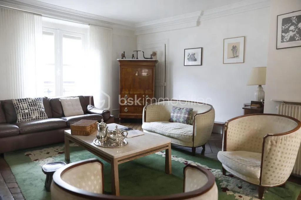 Séjour - Appartement Luxe avec Triple Exposition à Paris