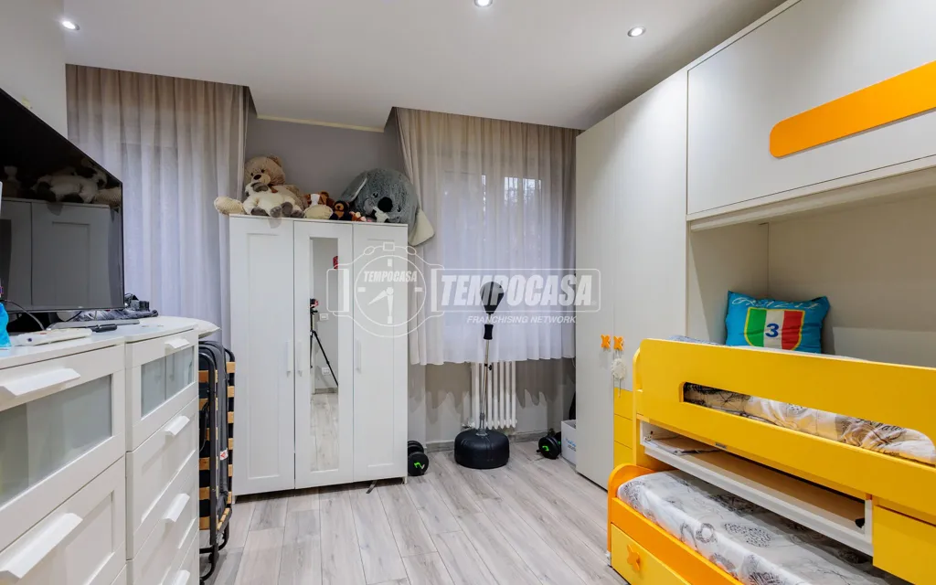 Magamistoad - Renovated Triplex with Cellar in Parma