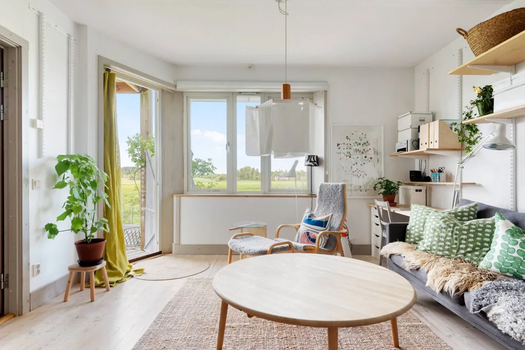 Living Room - Apartment with Garden in Nibble Skogsbrynsby