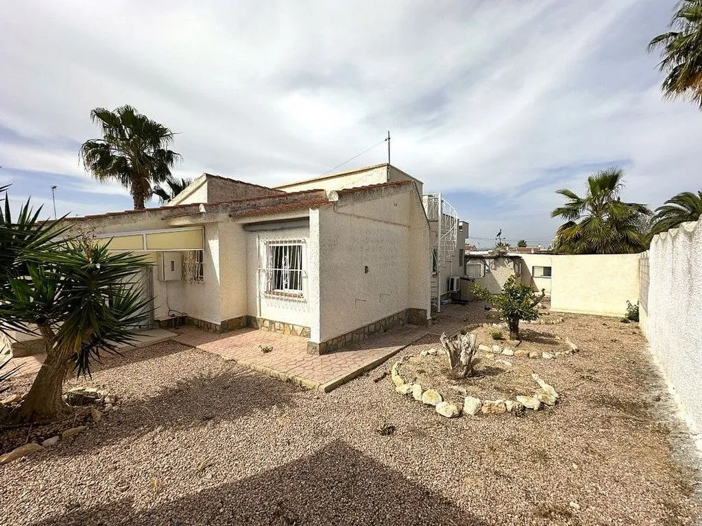 Välivaade - Fully Renovated Villa with Pool in Ciudad Quesada