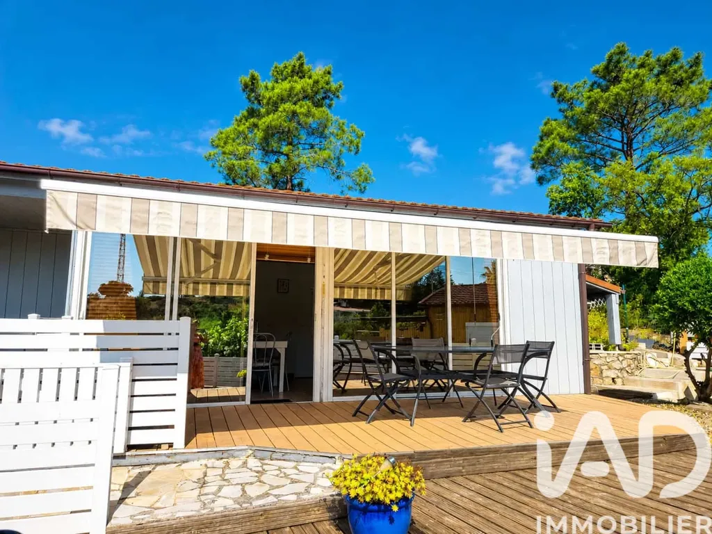 Terrasse - Gîte meublé avec vue dégagée à Roquebrune-sur-Argens