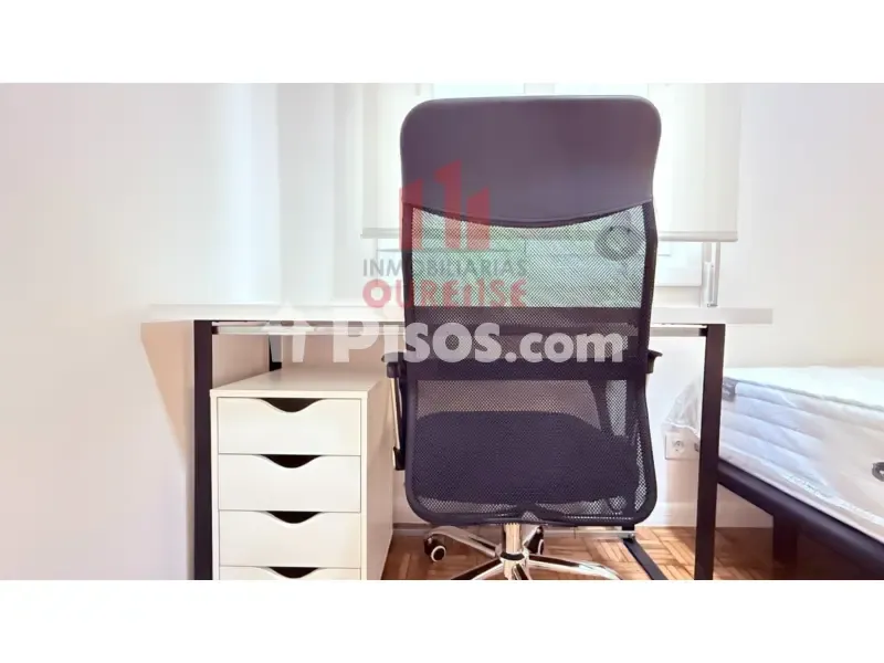 Kabinet - Student-Friendly Flat with Balcony in A Ponte