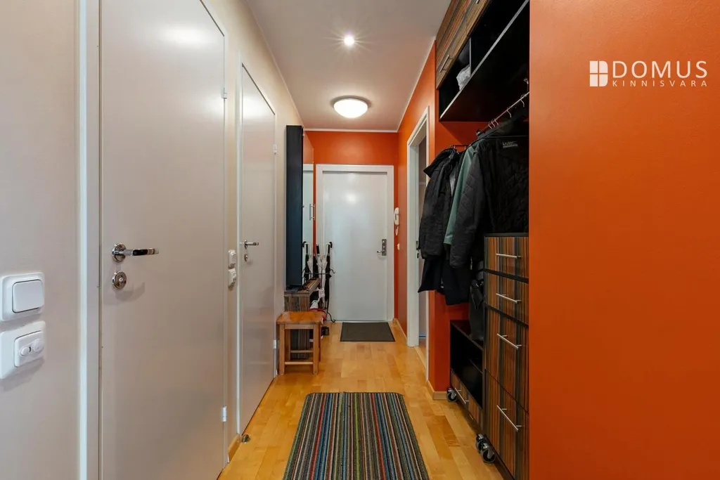 hallway_entrance