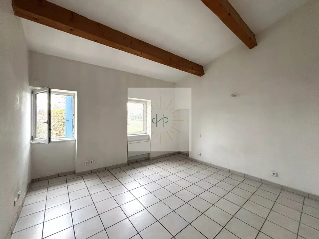 Pièces - Ensemble Immobilier avec Jardin à Montélimar