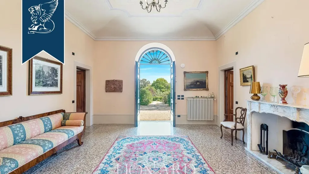 Séjour - Historic Liberty Villa with Pool near Lucca