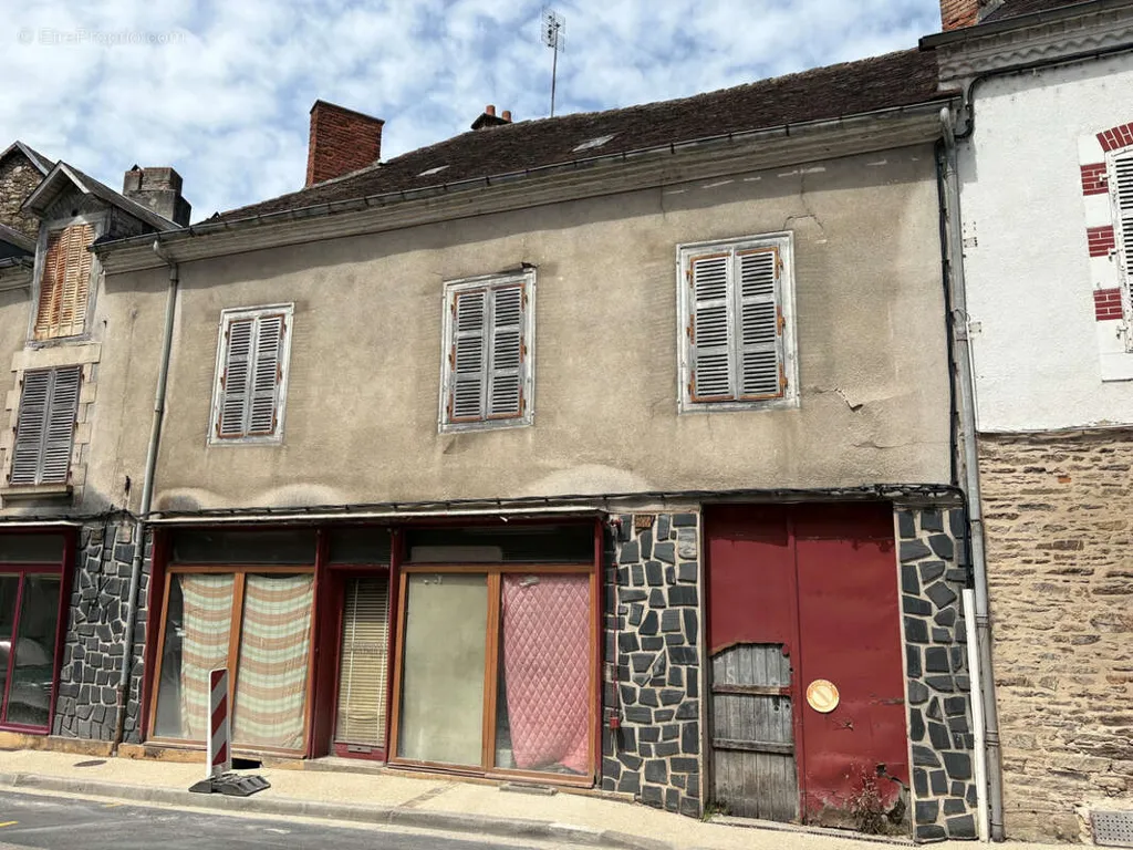 Exterior - Mixed-Use Building with Commercial Potential in Saint Yrieix