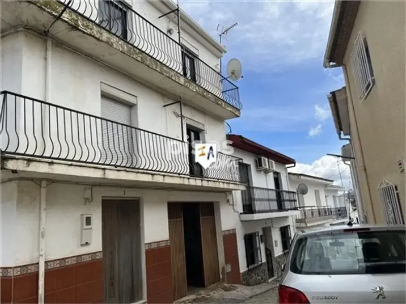 Esterno - Townhouse with Balcony Views in Mures