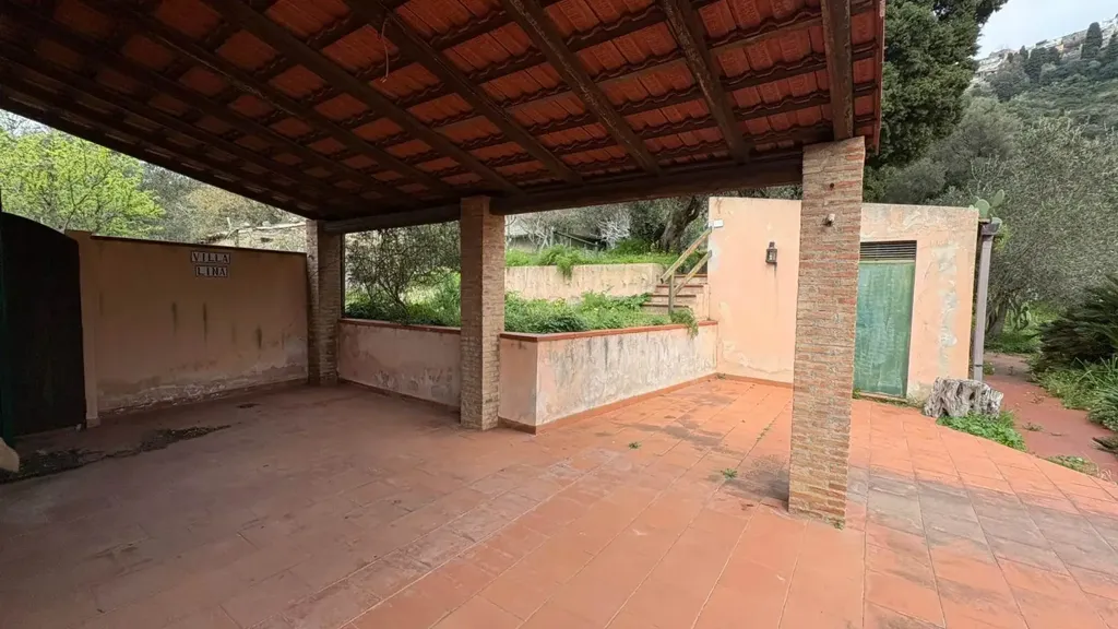 Terrass - Independent House with Garden in Messina
