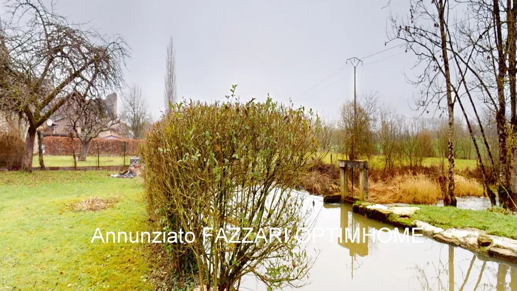 Characterful House with River View in Louppy-sur-Loison