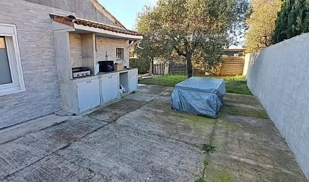 Aed - House with Pool in Puget-Sur-Argens