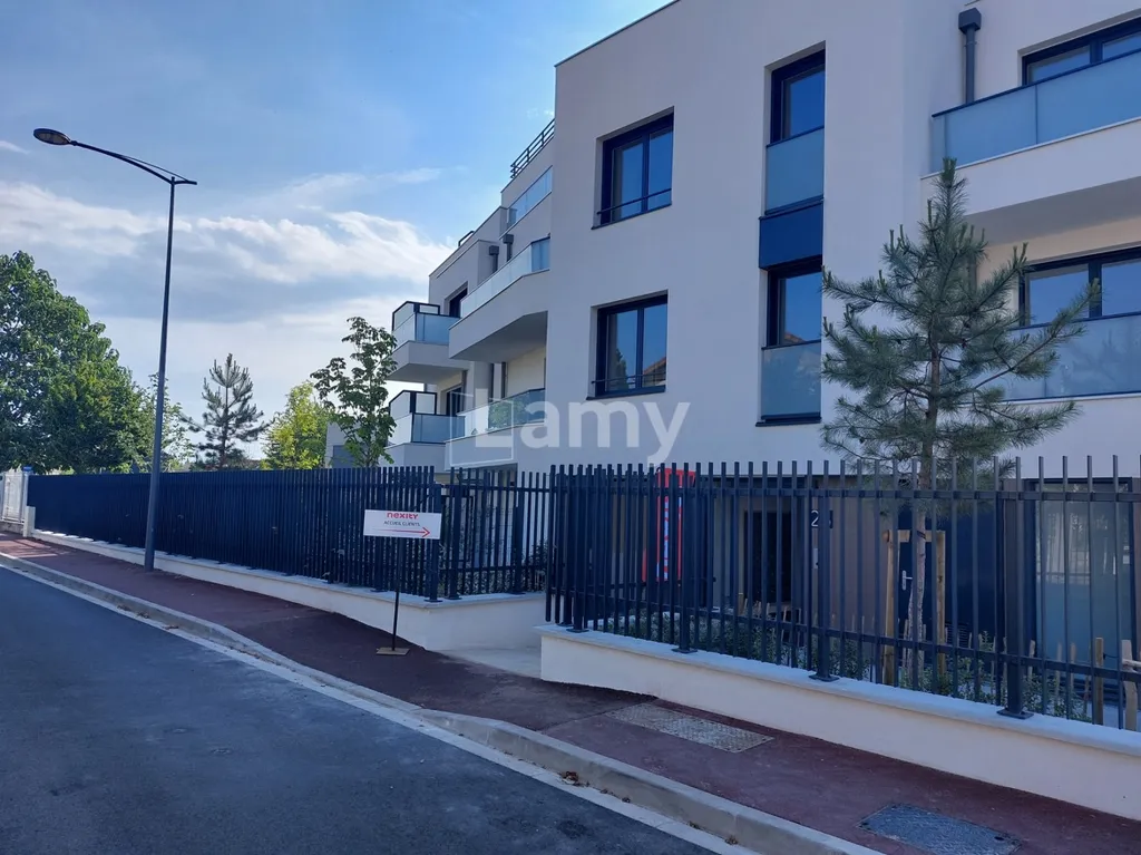 Esterno - New Flat with West Balcony near Gare