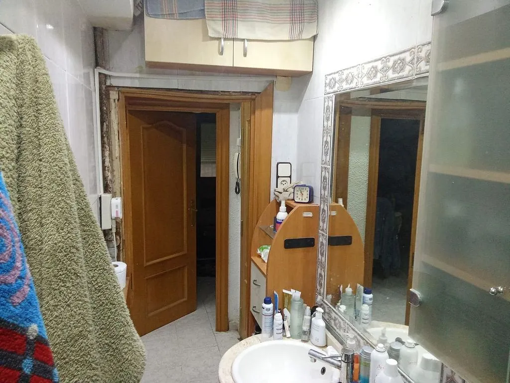 Vannitoad - Ground Floor Flat with River View in Ancheta Jose