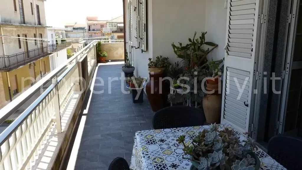 Rõdu - Terraced House with Panoramic Terrace in Cassibile