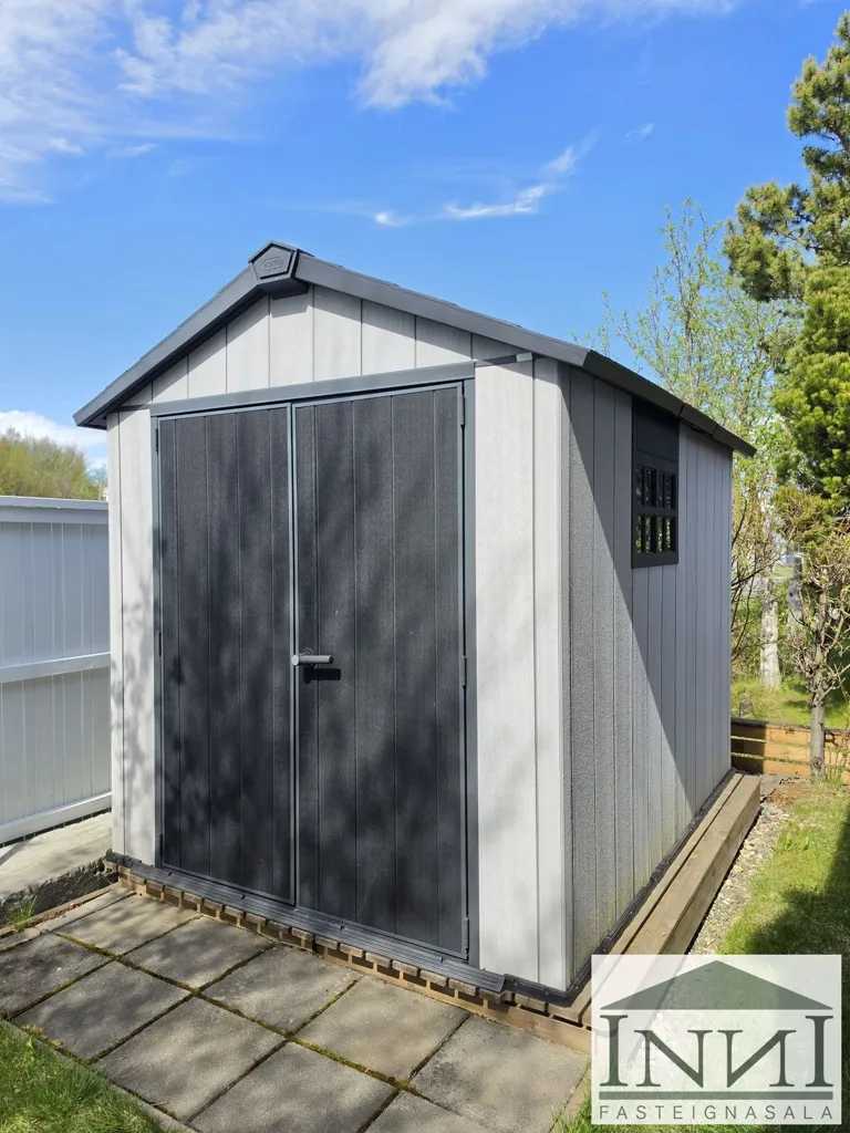 Extérieur - Five-Bedroom House with Studio in Reykjavik