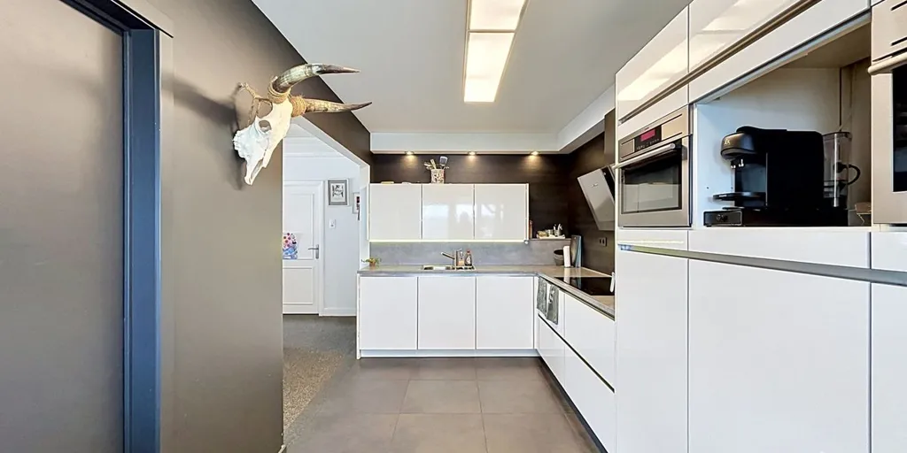 Cuisine - Maison Familiale avec Piscine Chauffée à Hamont