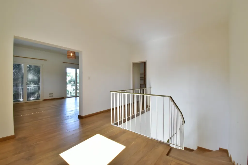 Rooms - Renovated House with Pool in Château Arnaux