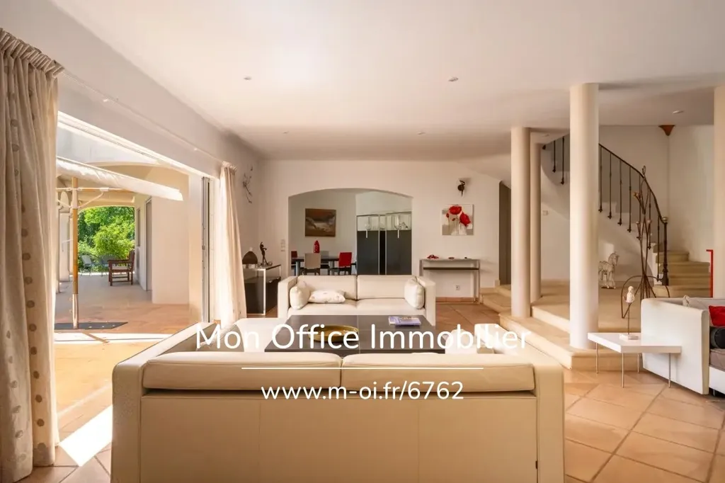 Elutuba - Luxury Villa with Pool in Venelles