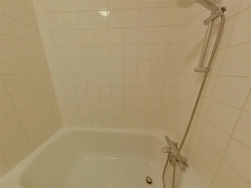 Salles de bain - Appartement T2 avec Balcon à La Riche