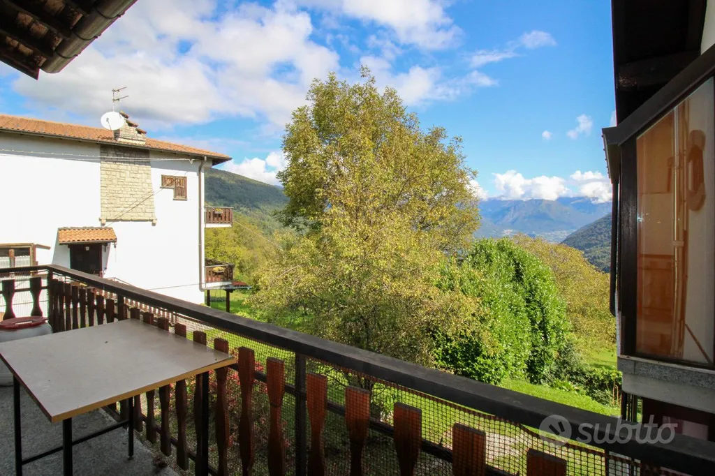 Balcon - Trilocale with Balcony in Alta Valle Intelvi