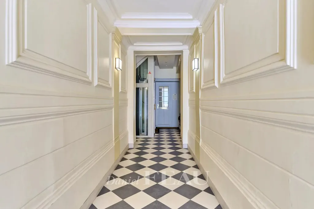 Entrée - Appartement Charmant avec Interphone au 7ème Arrondissement