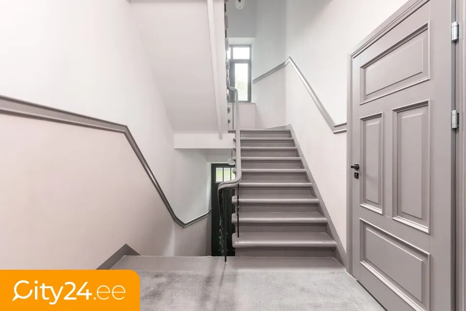 hallway_entrance