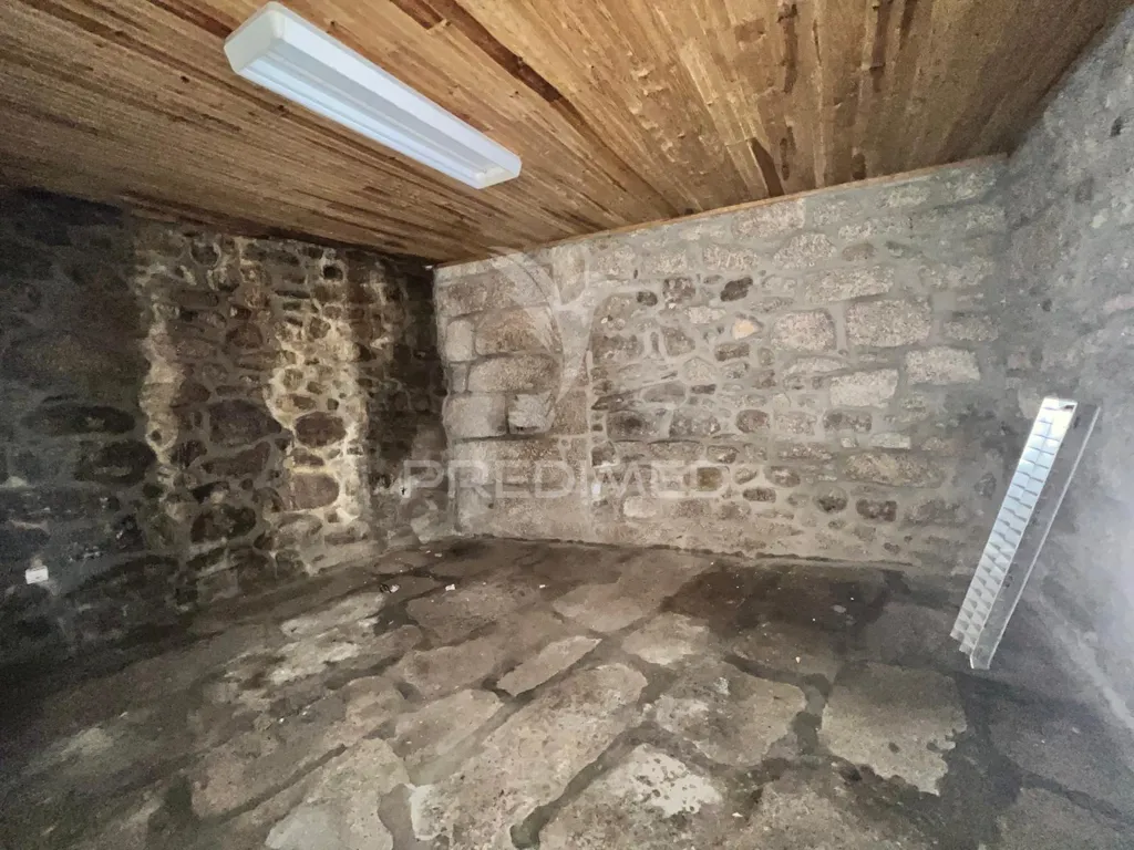 Pièces - Granite Cottage for Renovation in Pombal