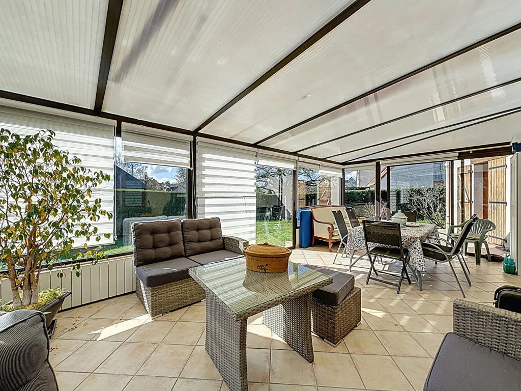 Terrasse - Pavillon des Années 90 avec Véranda à Benouville