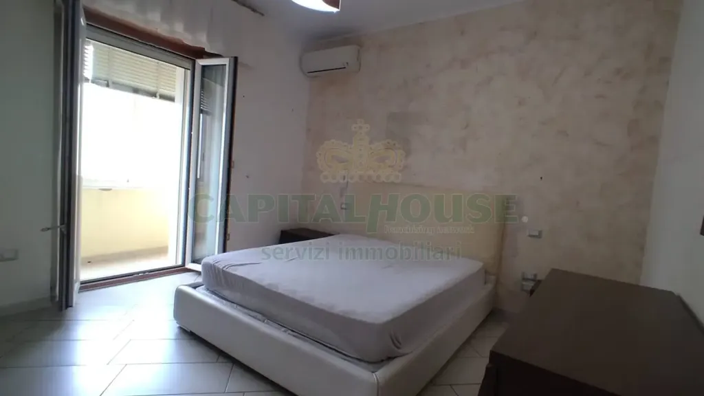 Magamistoad - Armed Two-Bedroom Flat with Balcony in Capua