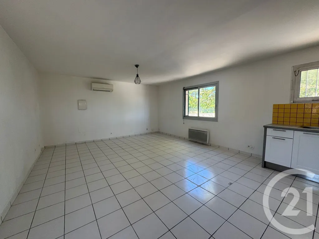 Kitchen - 2-Bedroom Flat with Balcony in Montpellier