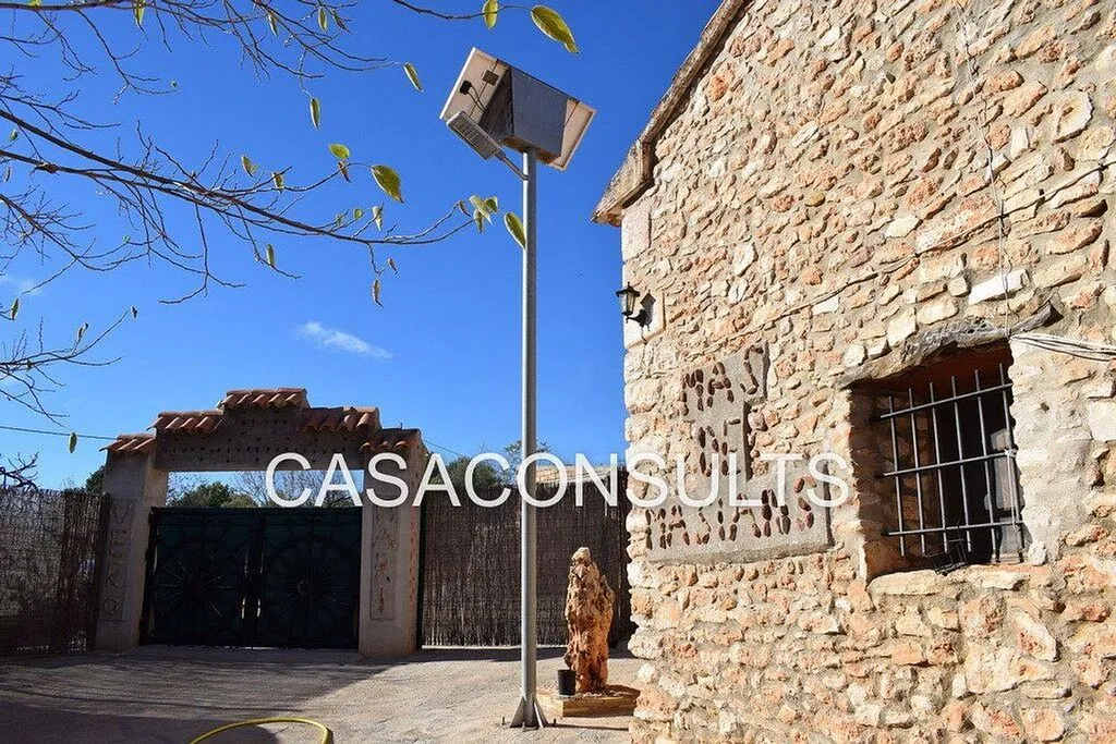 Aed - Detached Chalet with Terraces in Useras