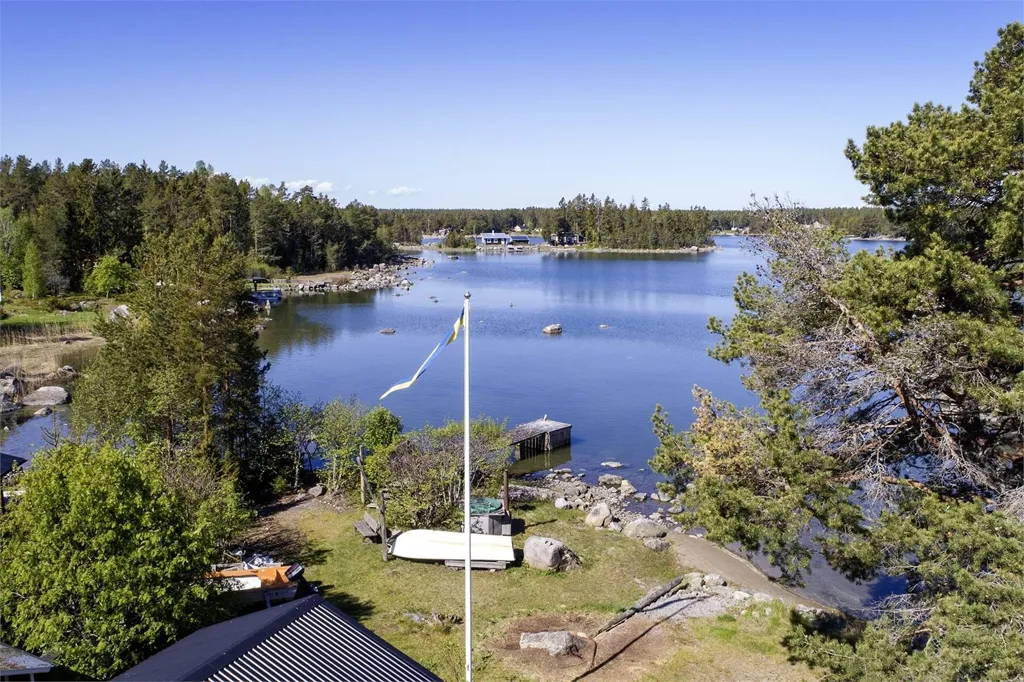 Õhuvaade - Villa with Private Pier near Olsvik Coast