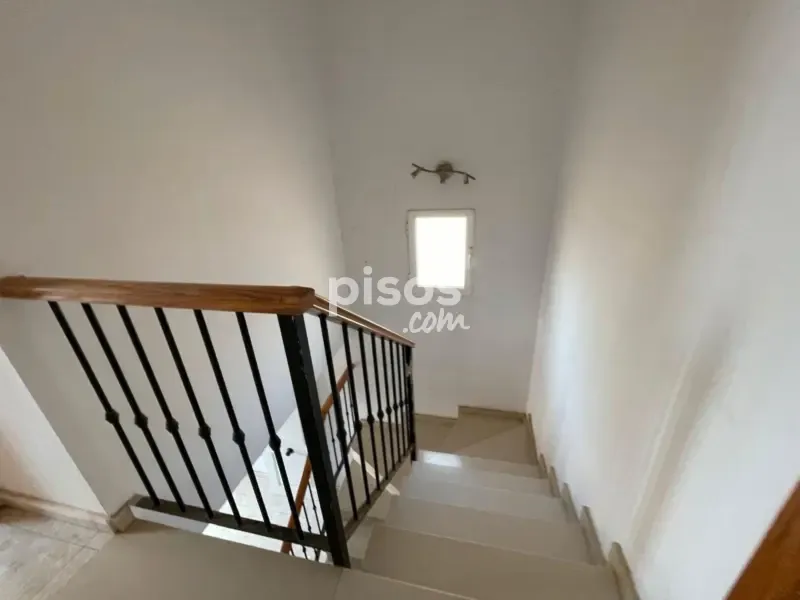 Rooms - 3-bedroom house in ES