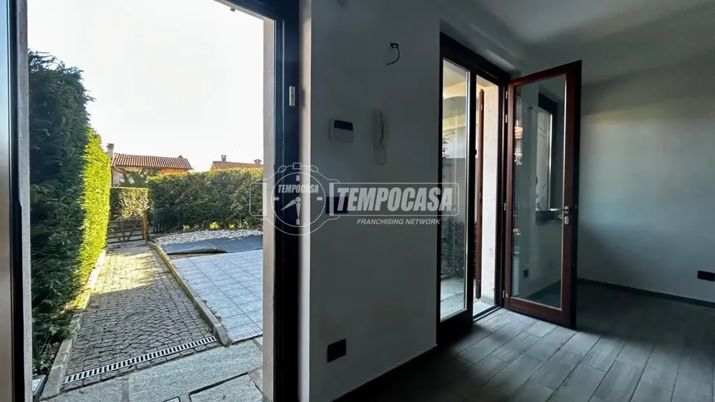 hallway_entrance