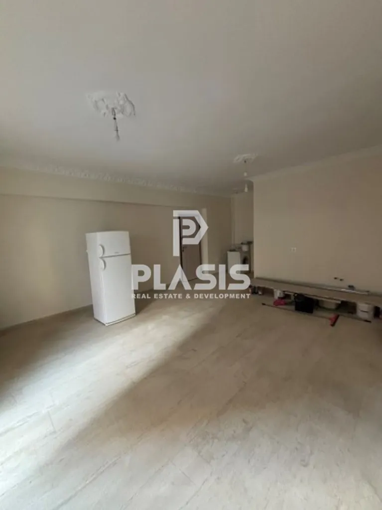 Séjour - Ground Floor Apartment with Balcony in Kerasini