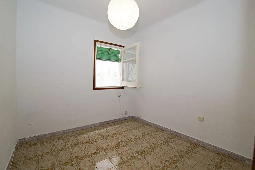 Pièces - Apartment with Elevator in Collblanc