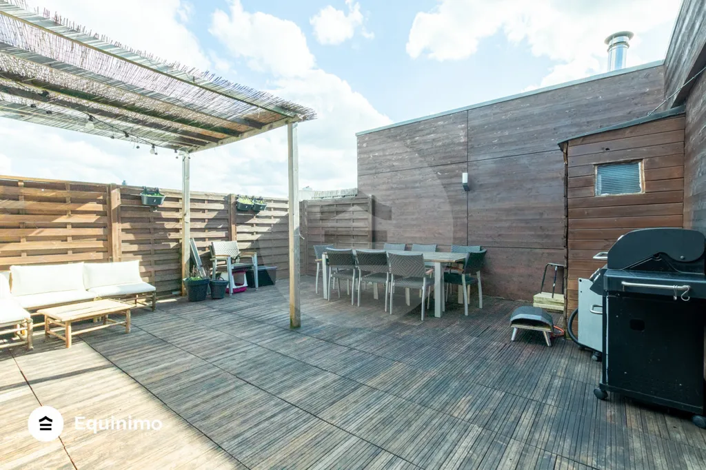 Terrace - Duplex Flat with Balcony and Terrace in Paris