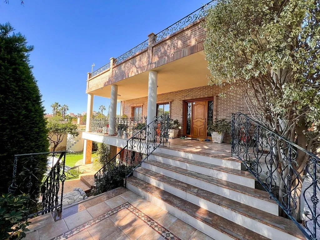 Terrasse - Luxury Villa with Pool in Ciudad Quesada