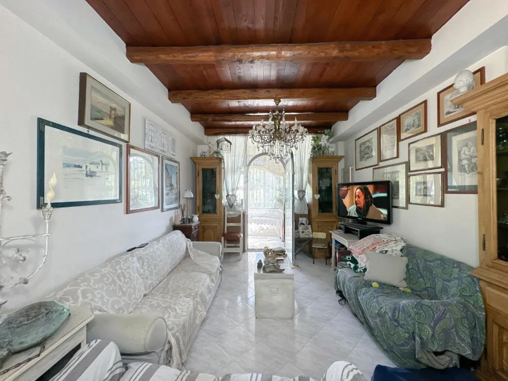 Séjour - Apartment with Balcony in Frascati