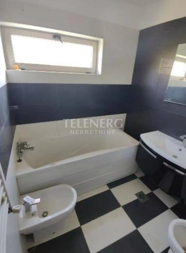 Bagni - Multi-Unit House with Garden in Remete, Zagreb