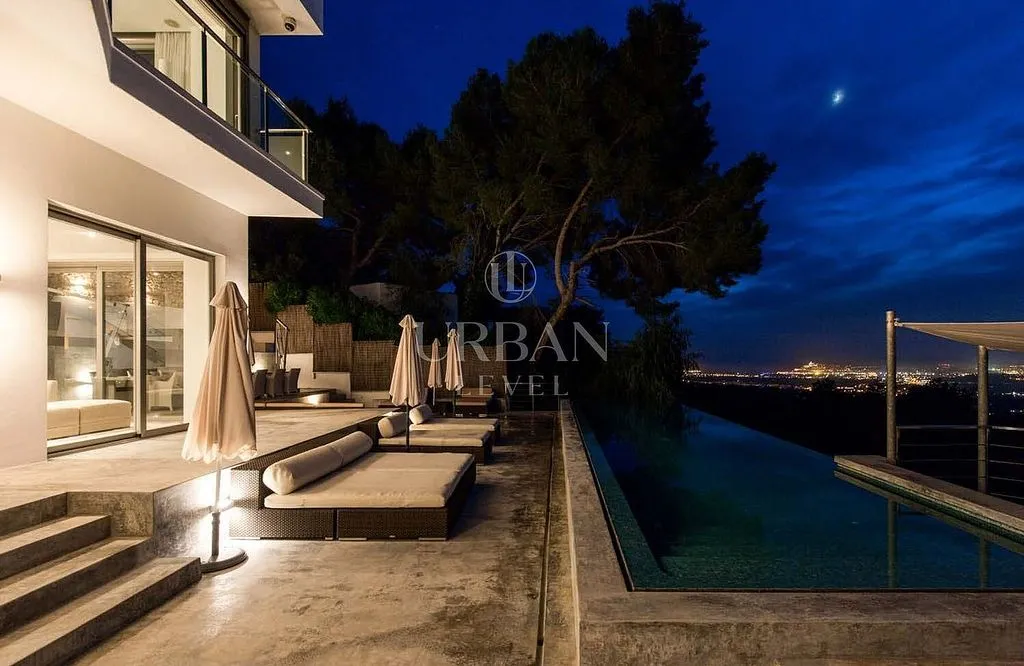 Bassein - Chalet with Pool and Terrace in Jesús