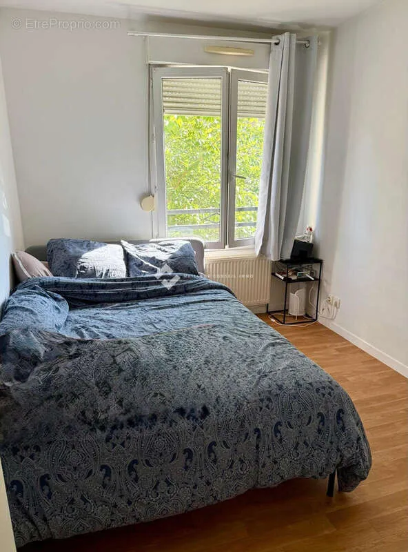 Magamistoad - 3-Bed Apartment with Terrace in Torcy